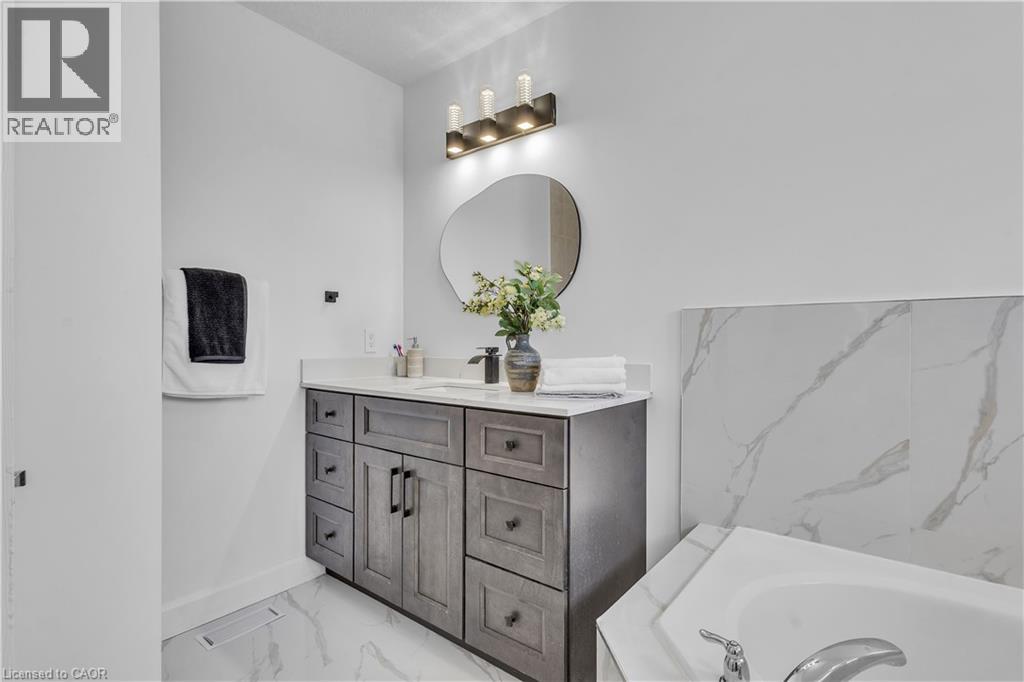 73 FITZGERALD Drive - Image 34