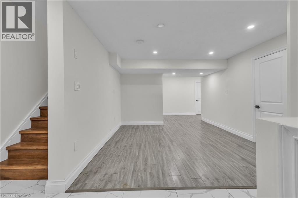 73 FITZGERALD Drive - Image 40