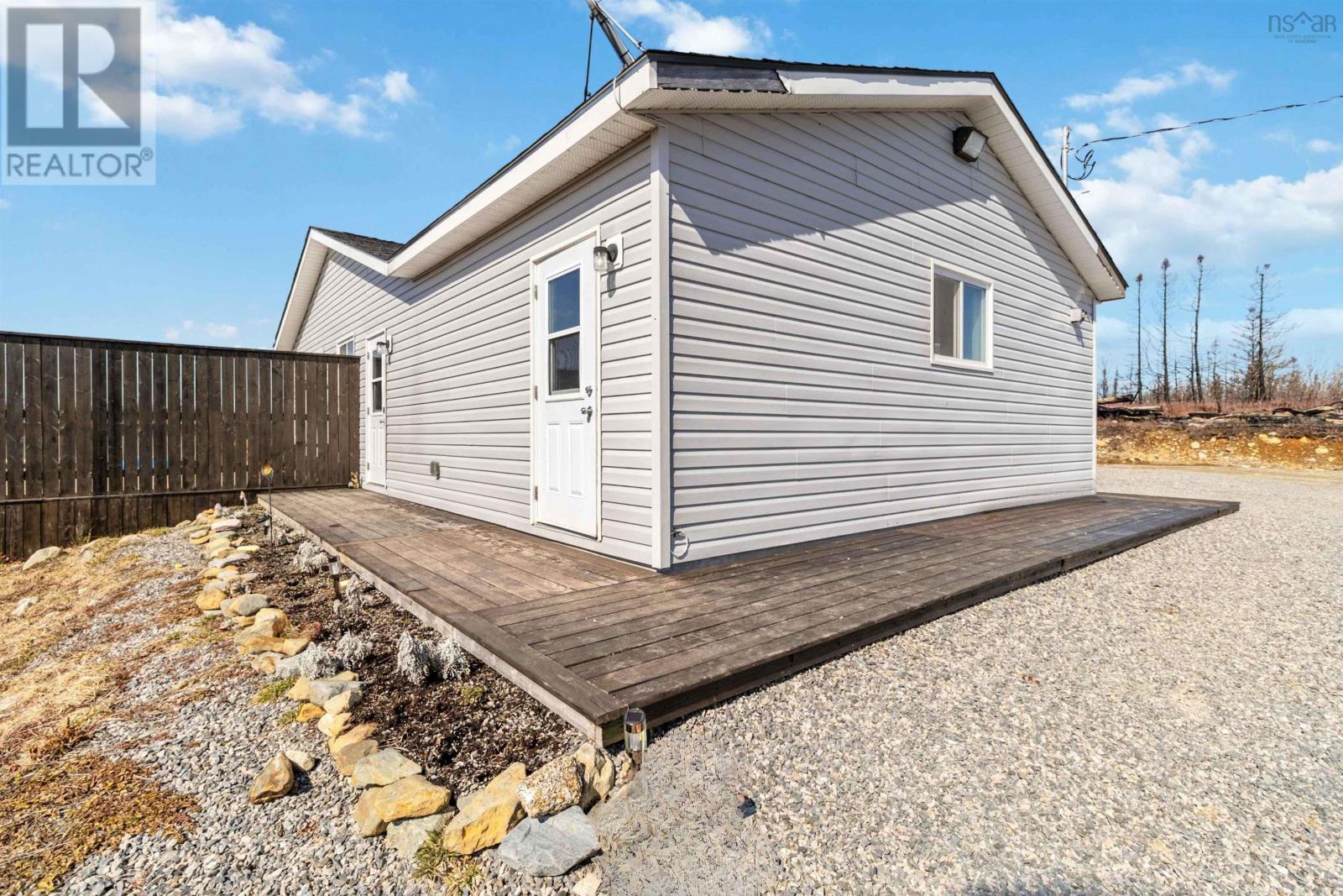 128 Beach Road, Roseway — photo 3