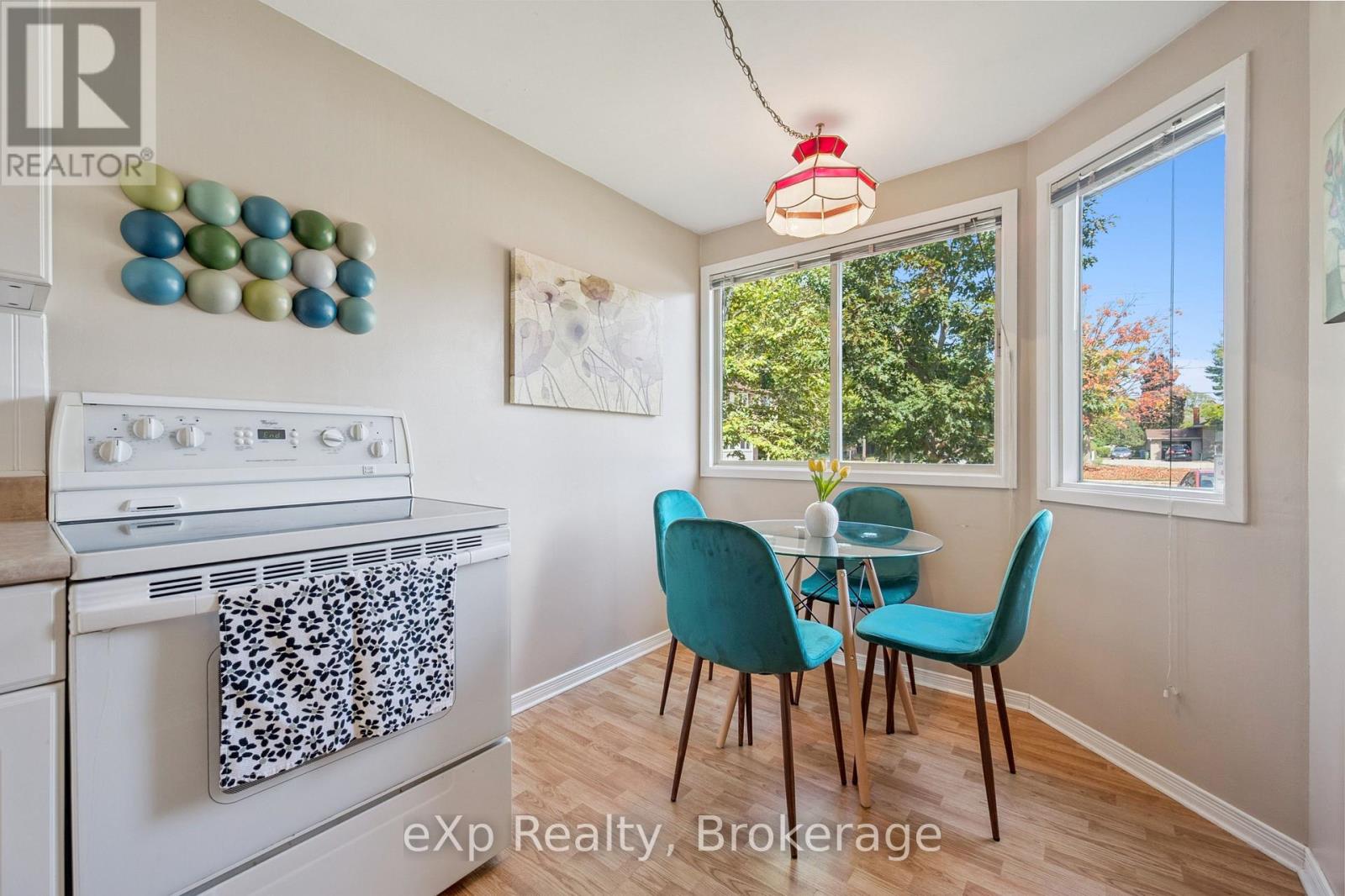 #44 40 SILVERCREEK PARKWAY N - Image 9