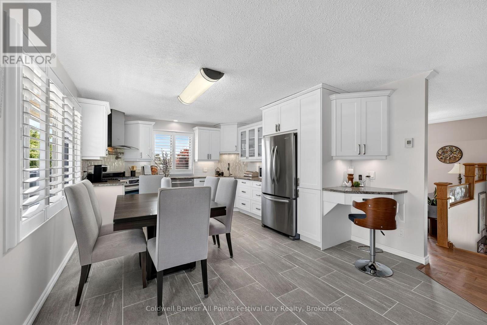 323 WARREN STREET - Image 23