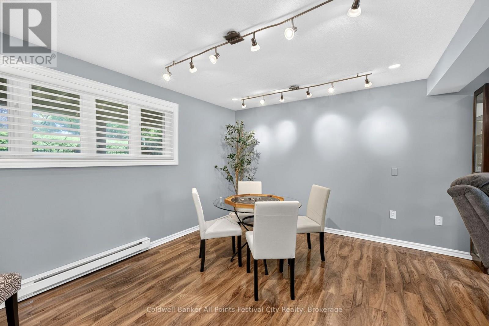 323 WARREN STREET - 30