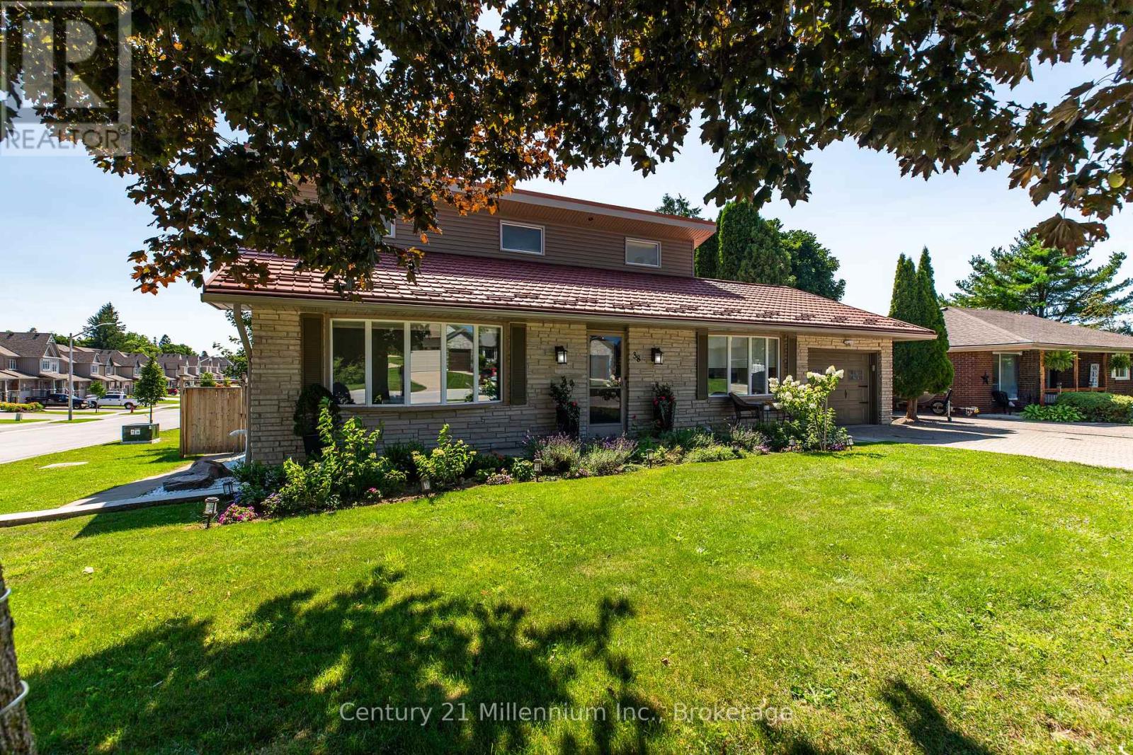 38 GRAYVIEW DRIVE, Grey Highlands — photo 2
