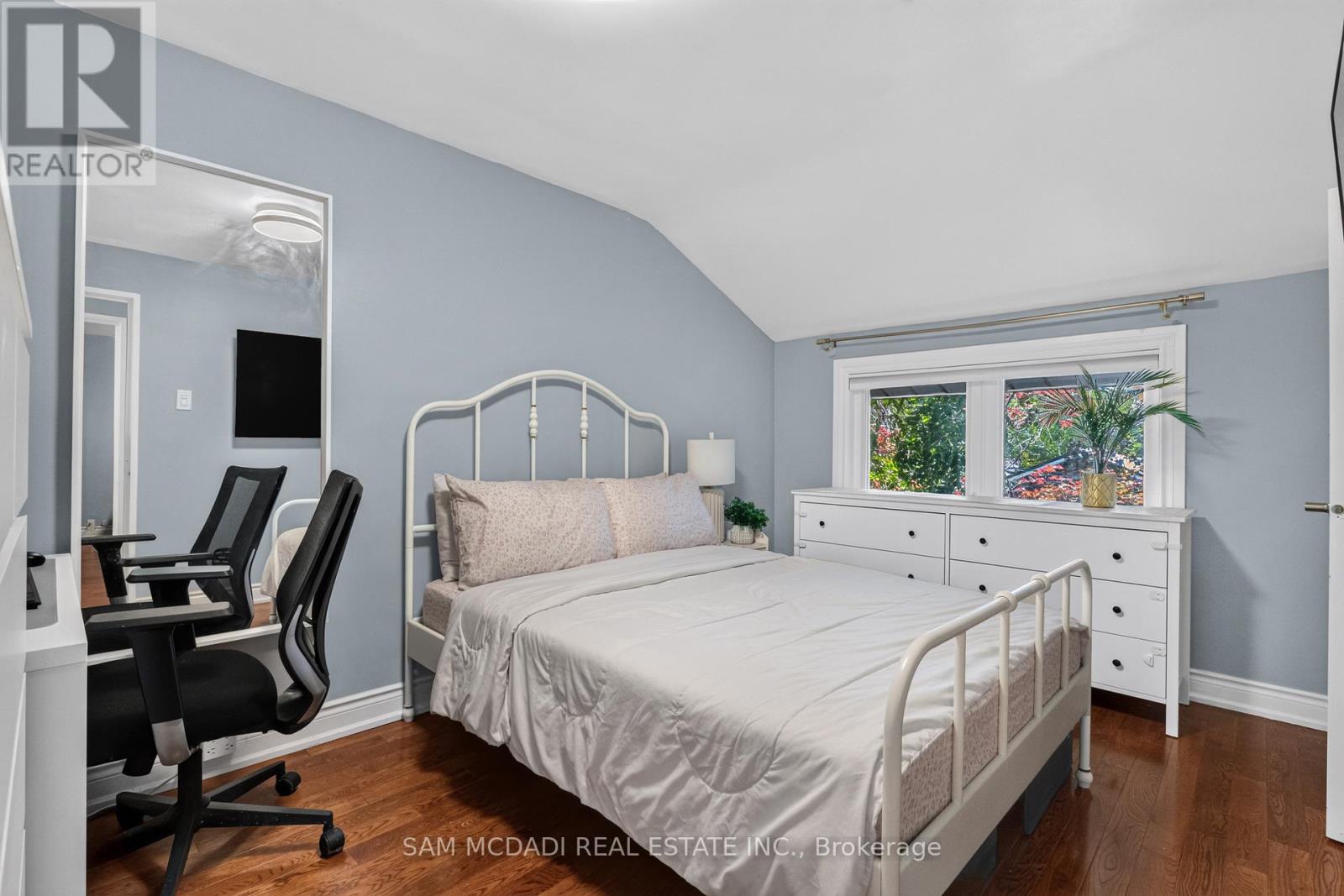 188 BIRKDALE ROAD - 24