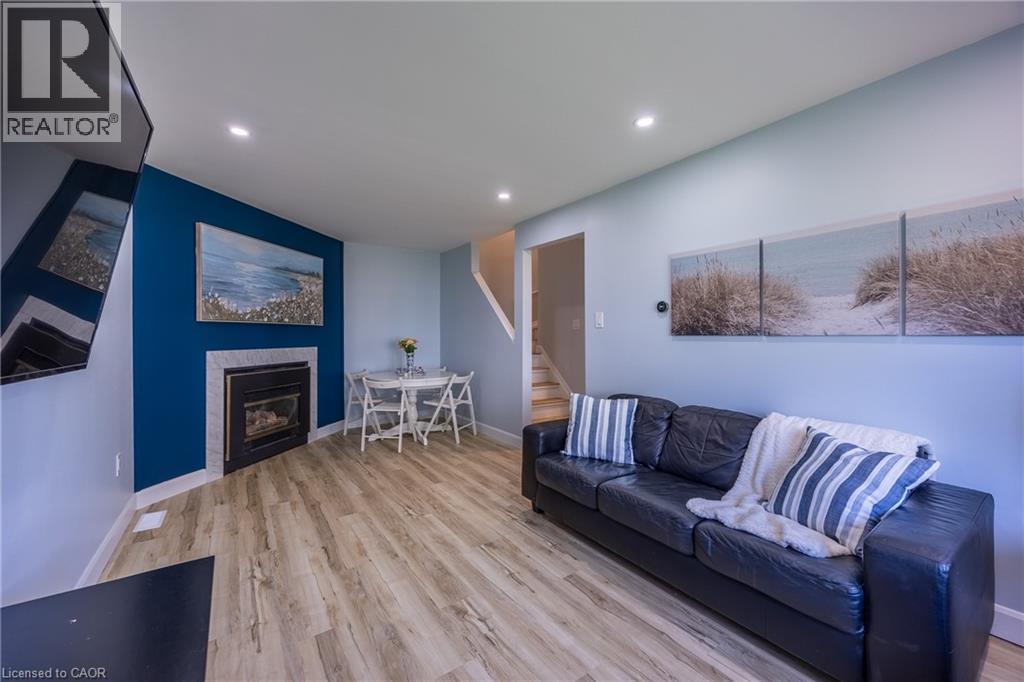 #17 14 NEW LAKESHORE Road - Image 17