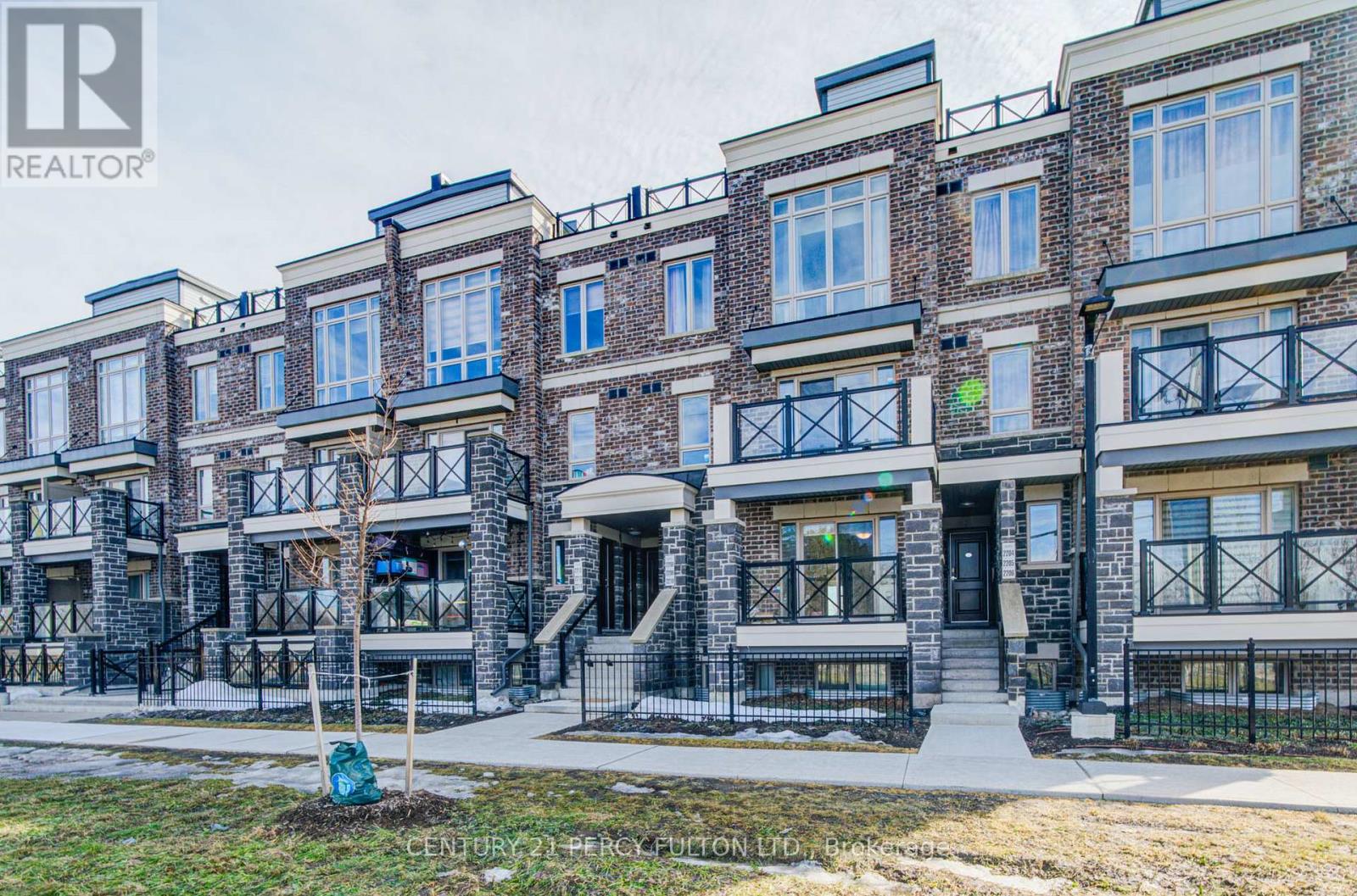 2209 - 10 WESTMEATH LANE