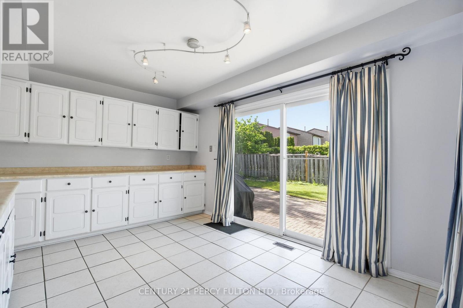 208 CONLEY STREET - 16