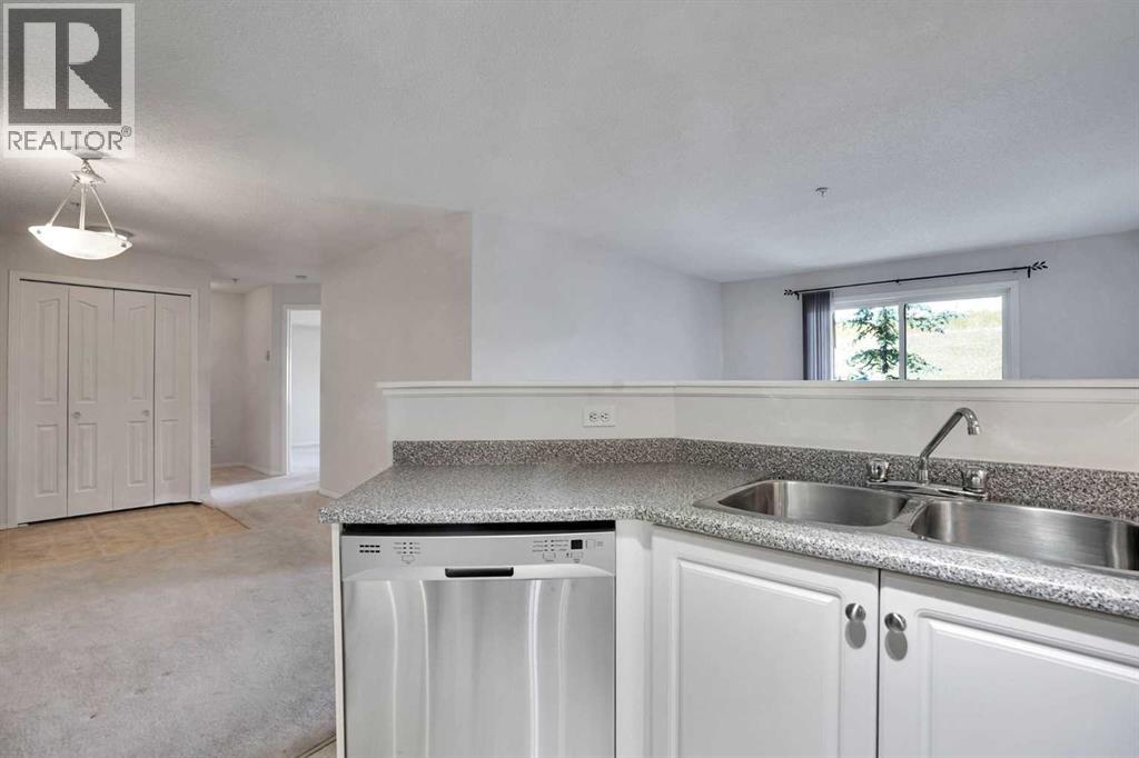 219, 4000 Citadel Meadow Point NW, Citadel, Calgary photo 5
