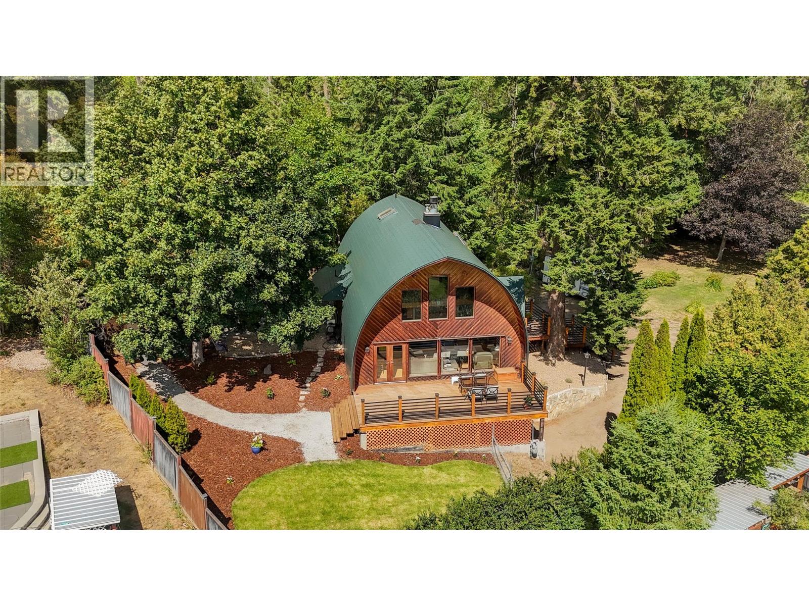  5261 Lakeshore Road Northeast, Salmon Arm