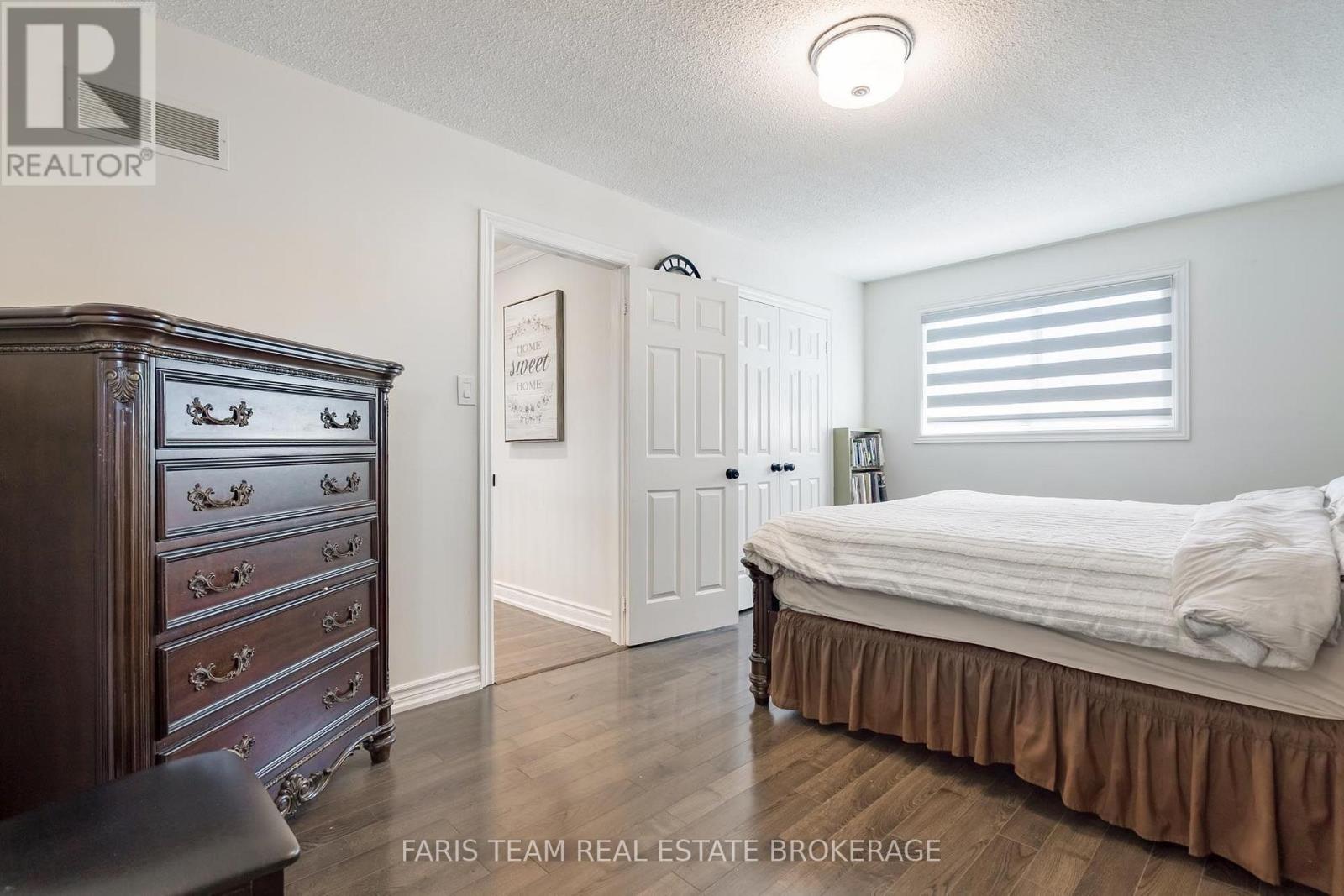 503 GROVE STREET E - 21