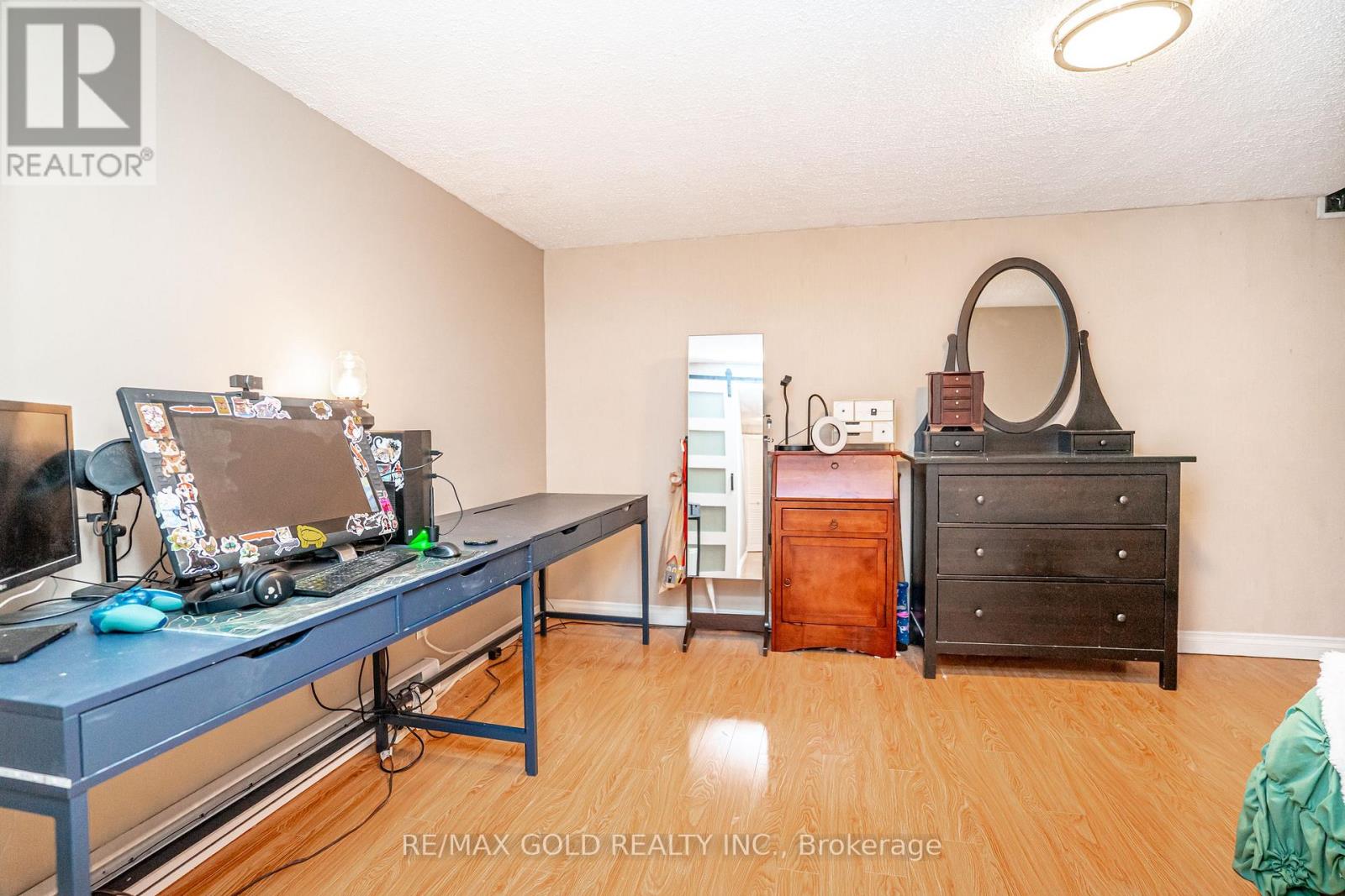 15 JACKMAN DRIVE - 32