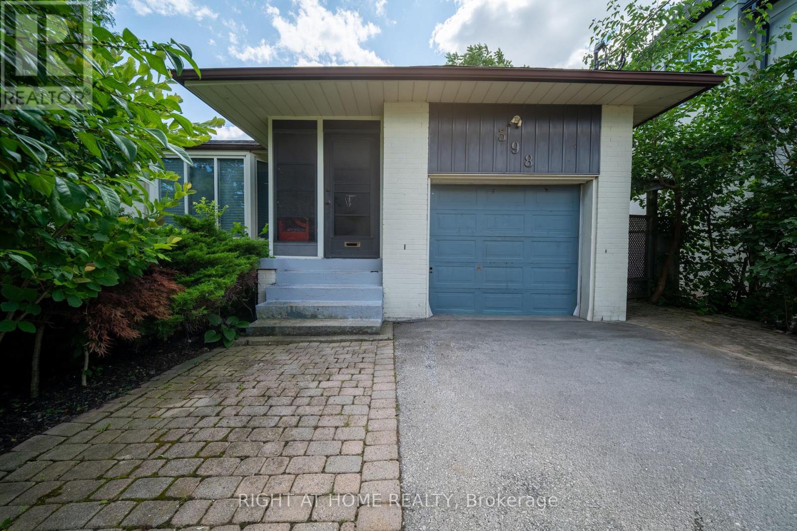 398 TENNYSON DRIVE - 13