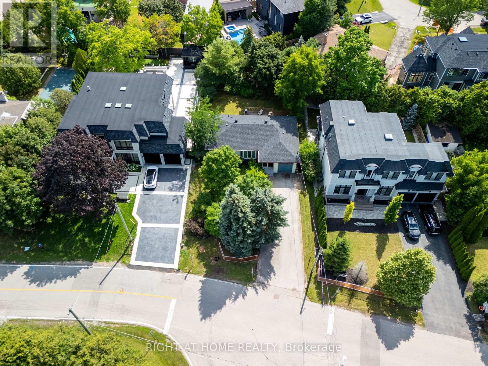 398 TENNYSON DRIVE - 2