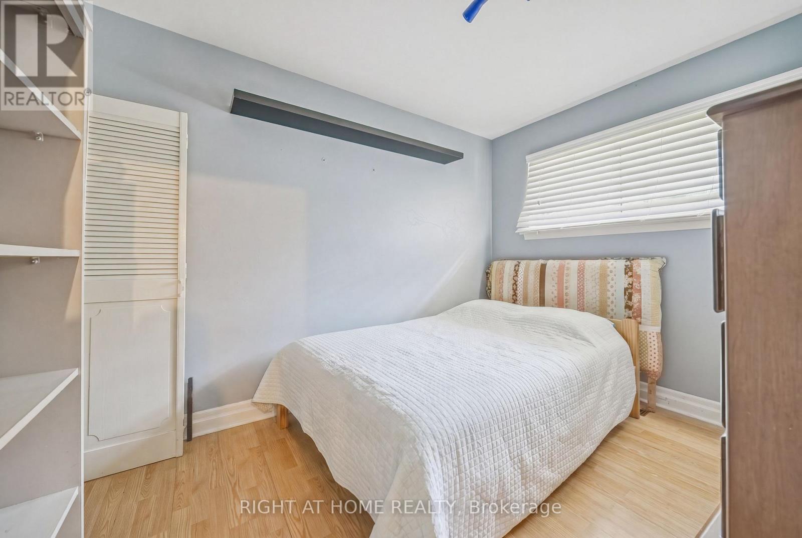 398 TENNYSON DRIVE - 25