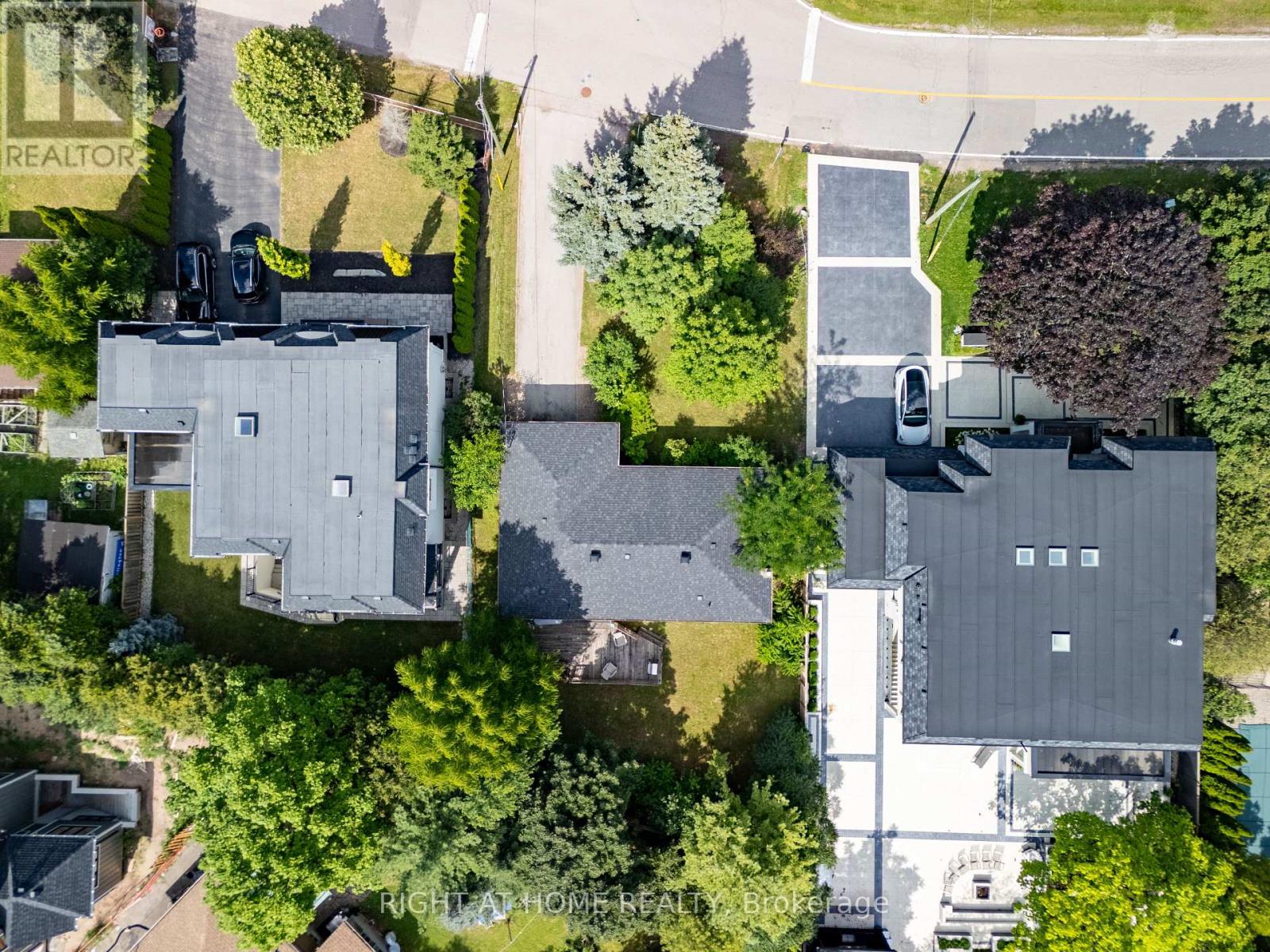 398 TENNYSON DRIVE - 3