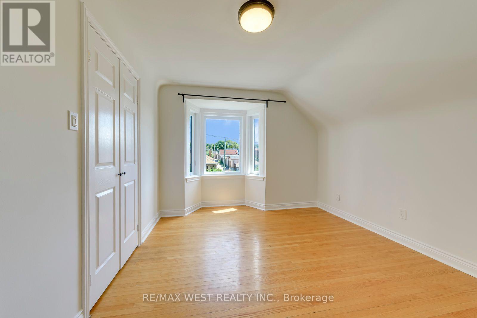 286 GILBERT AVENUE - Image 28