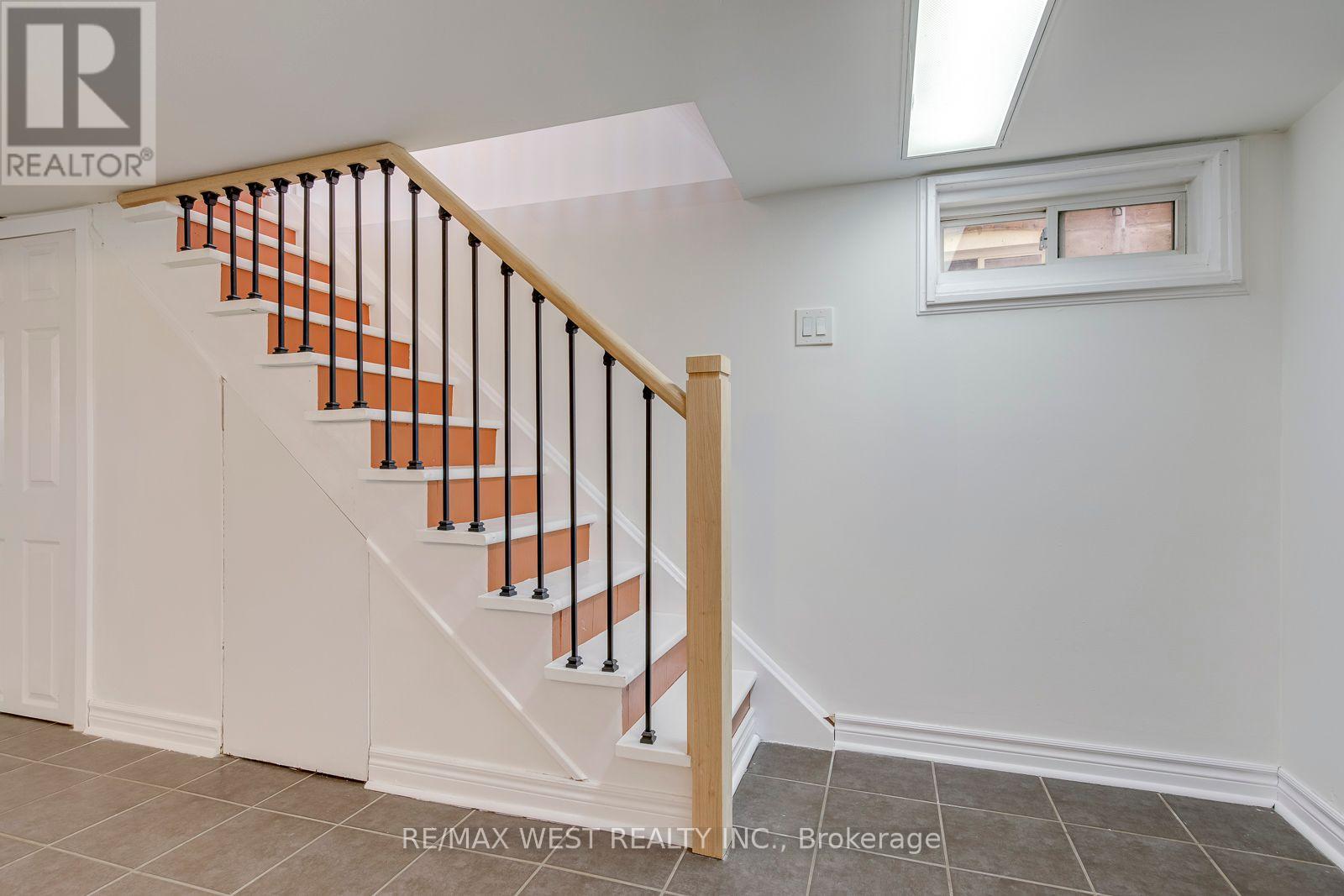 286 GILBERT AVENUE - Image 31