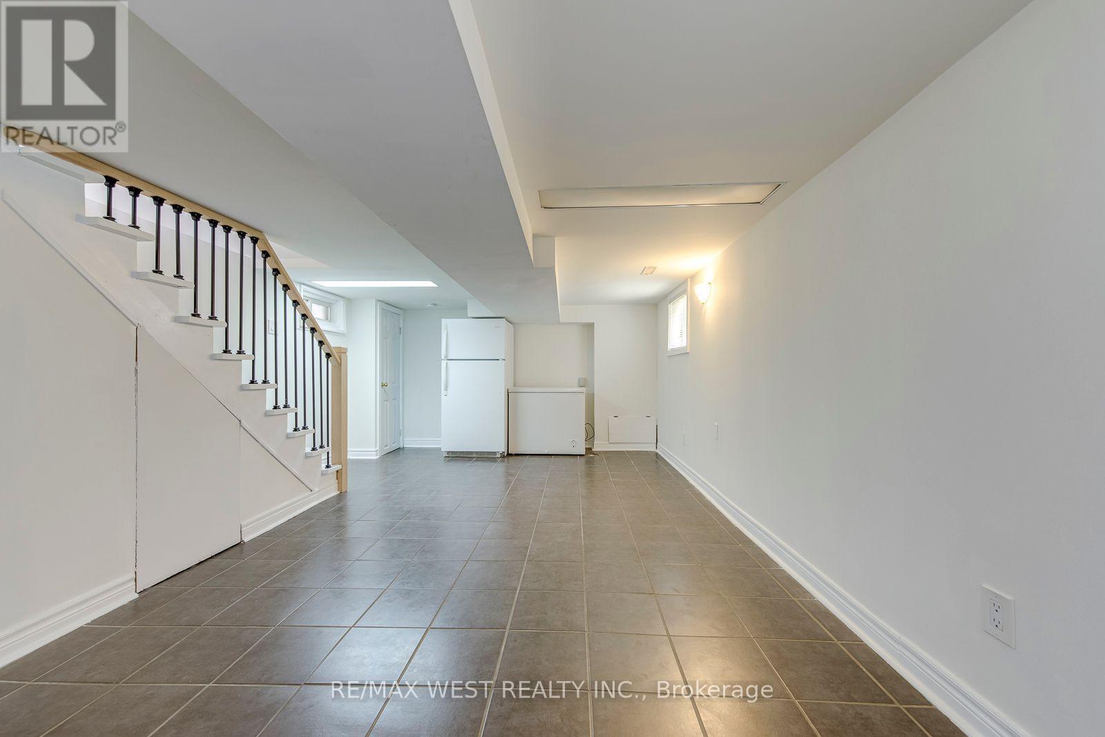 286 GILBERT AVENUE - Image 33