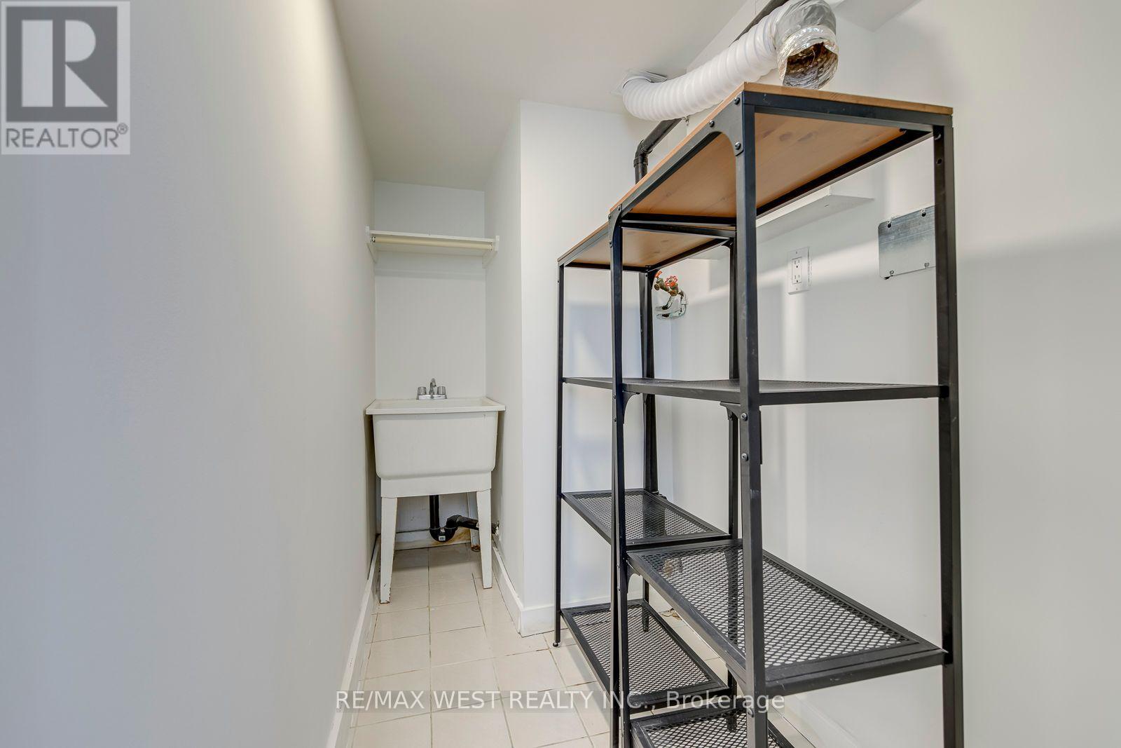 286 GILBERT AVENUE - Image 37