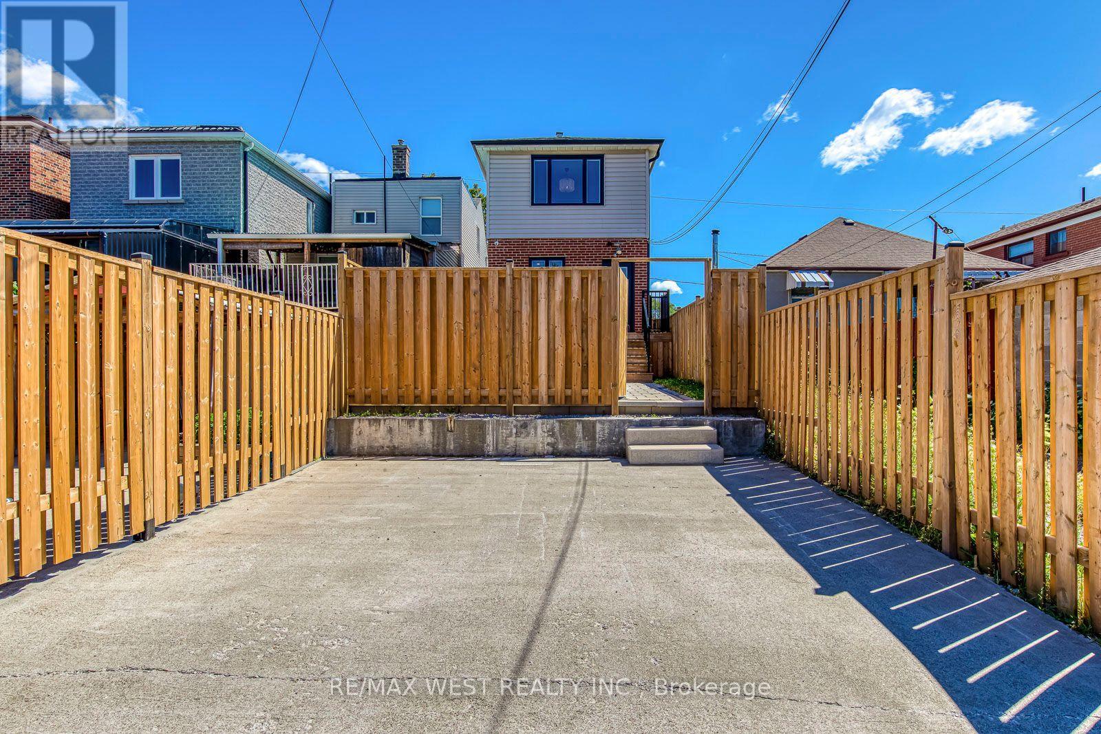 286 GILBERT AVENUE - Image 41