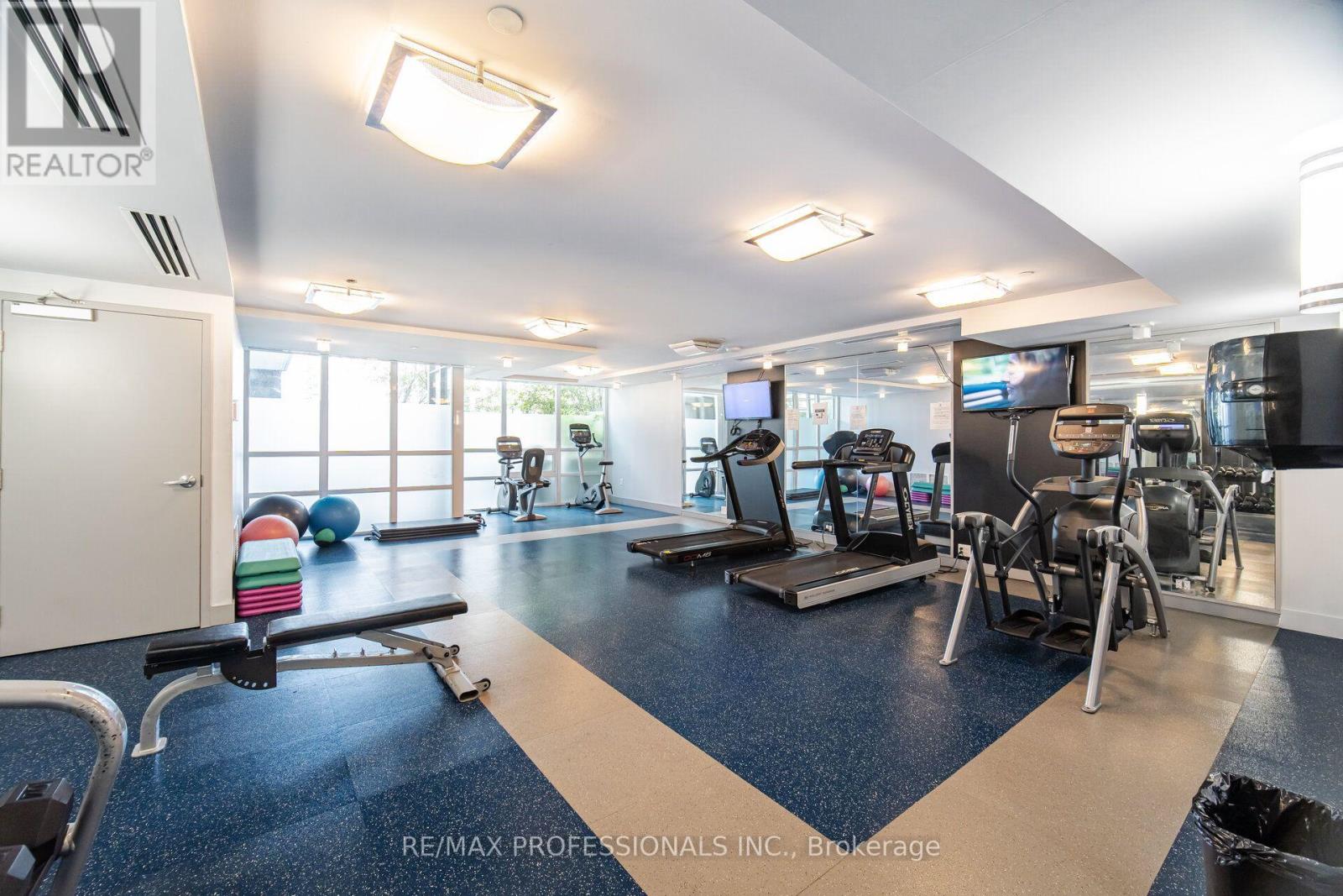 #616 8 FIELDWAY ROAD - Image 32