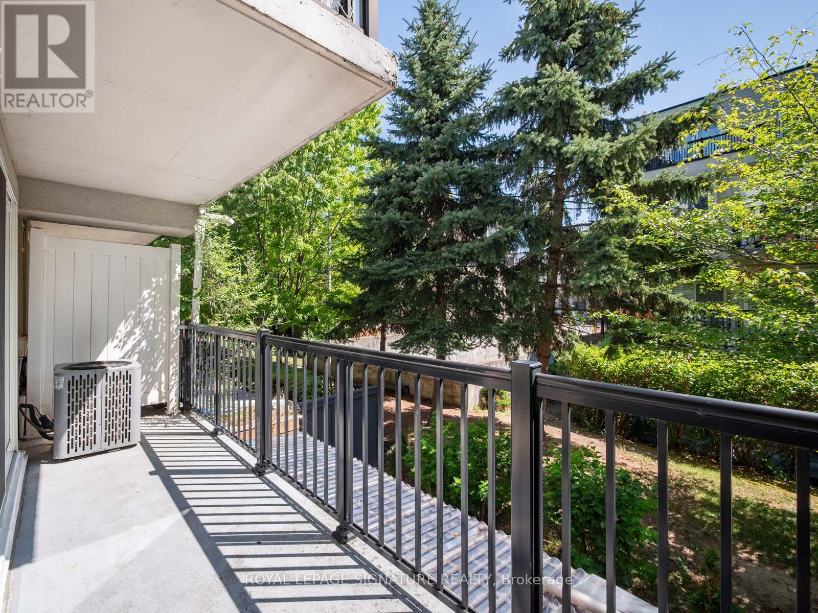 #2067 65 GEORGE APPLETON WAY - 32