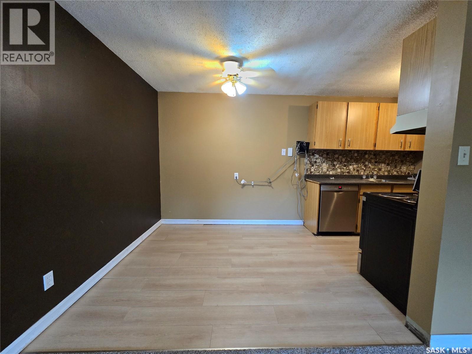 #1320 425 115th STREET E - 11