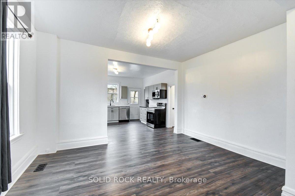 513 ROMAINE STREET - 16