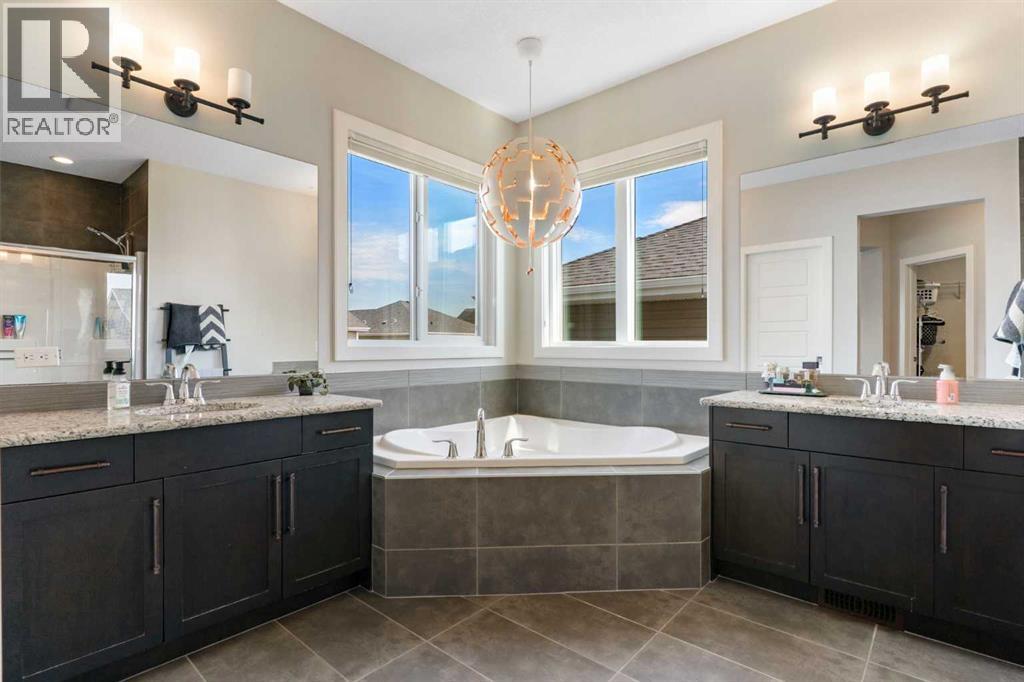 434 River Heights Drive, Cochrane