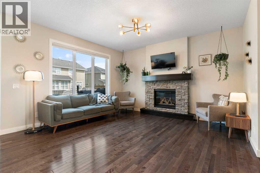 434 River Heights Drive, Cochrane