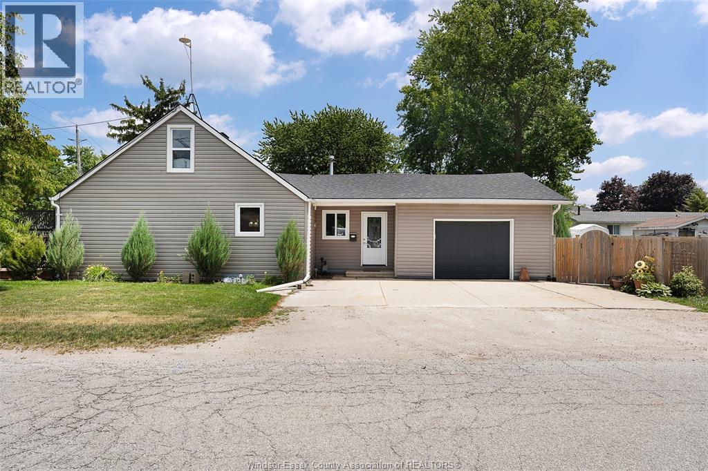430 BROADWAY STREET, Belle River — photo 3