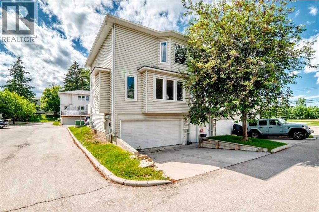 672 Killarney Glen Court SW - 2