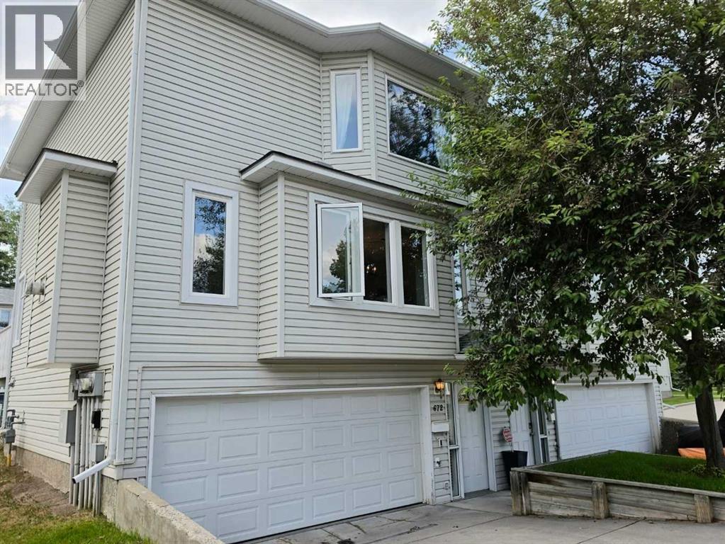 672 Killarney Glen Court SW - 3