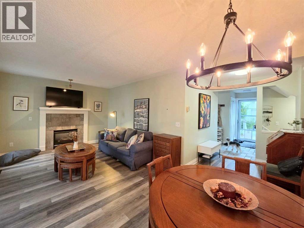 672 Killarney Glen Court SW - 4