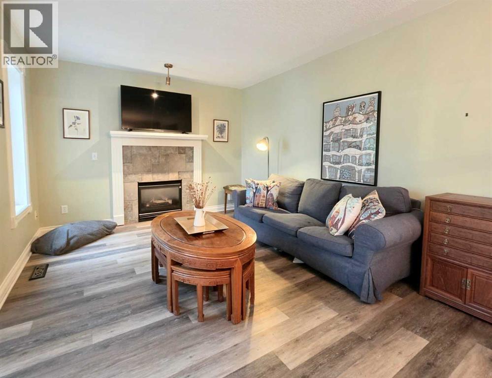 672 Killarney Glen Court SW - 6