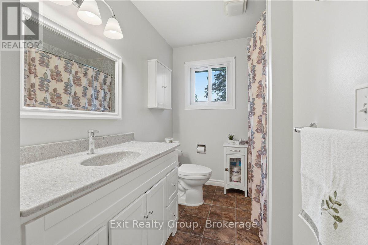 197 CHATTERTON VALLEY CRESCENT - 19