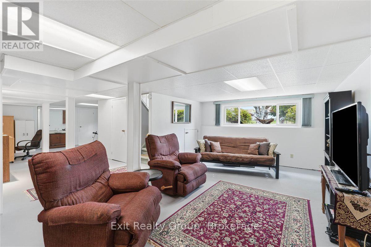 197 CHATTERTON VALLEY CRESCENT - Image 22