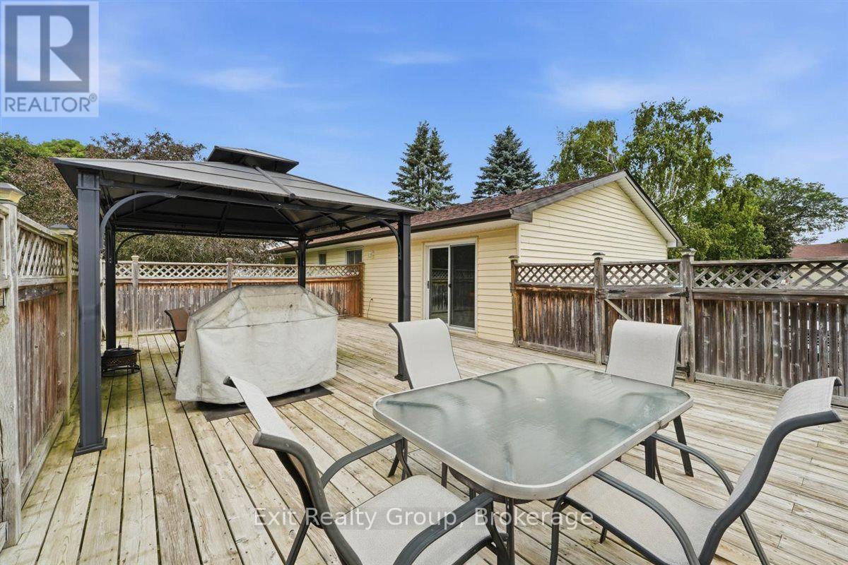 197 CHATTERTON VALLEY CRESCENT - 31