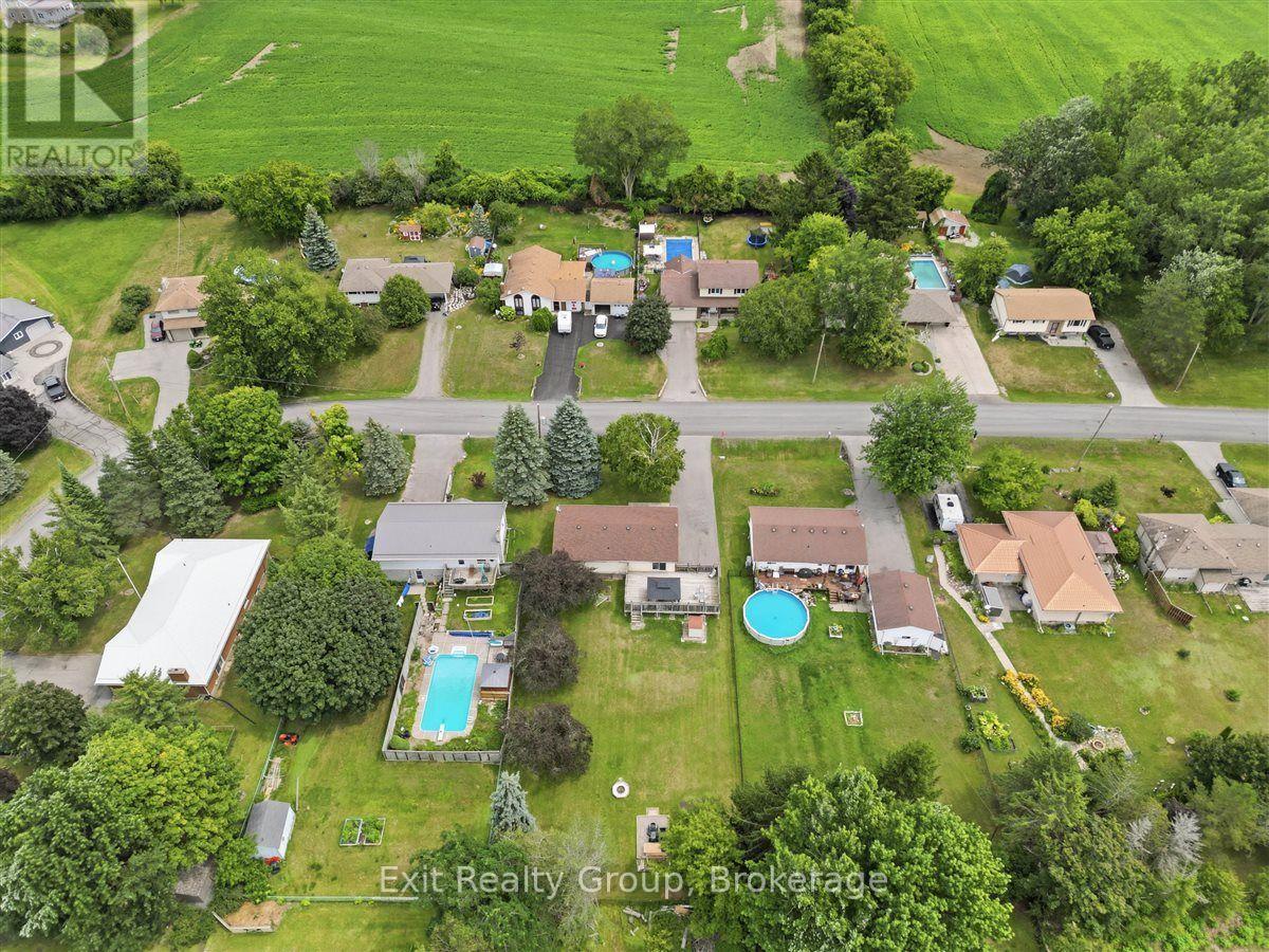 197 CHATTERTON VALLEY CRESCENT - 35