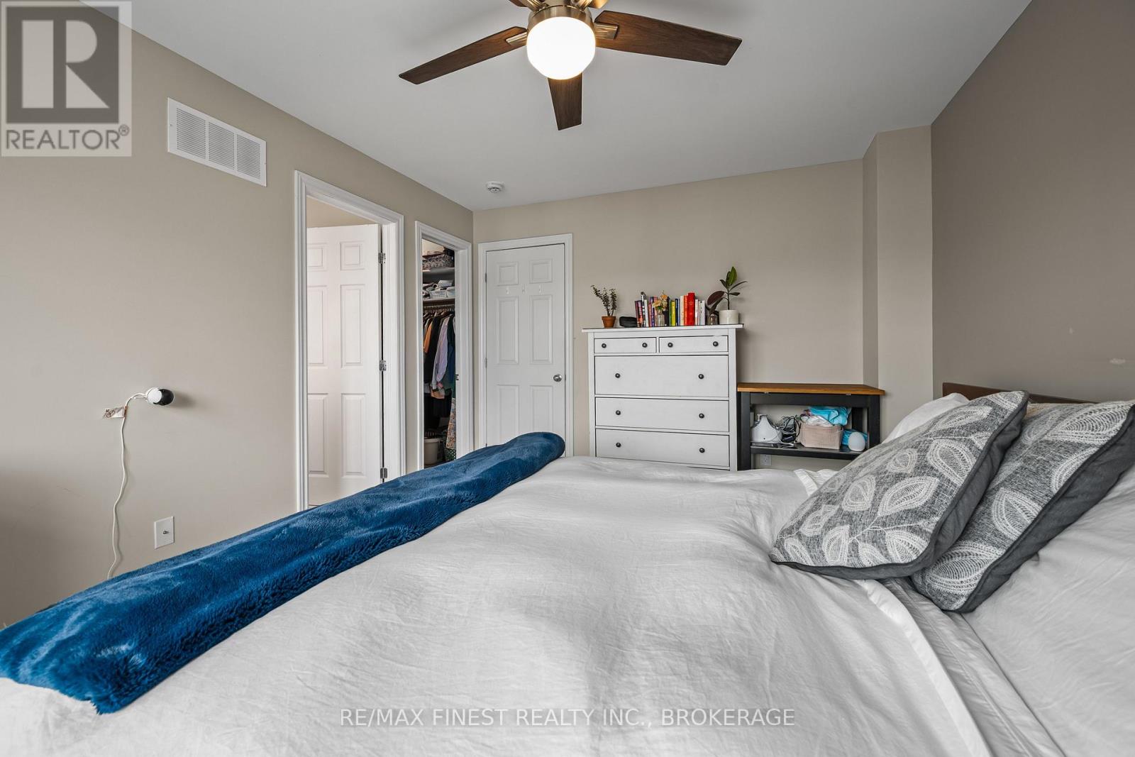 875 RIVERVIEW WAY - Image 23