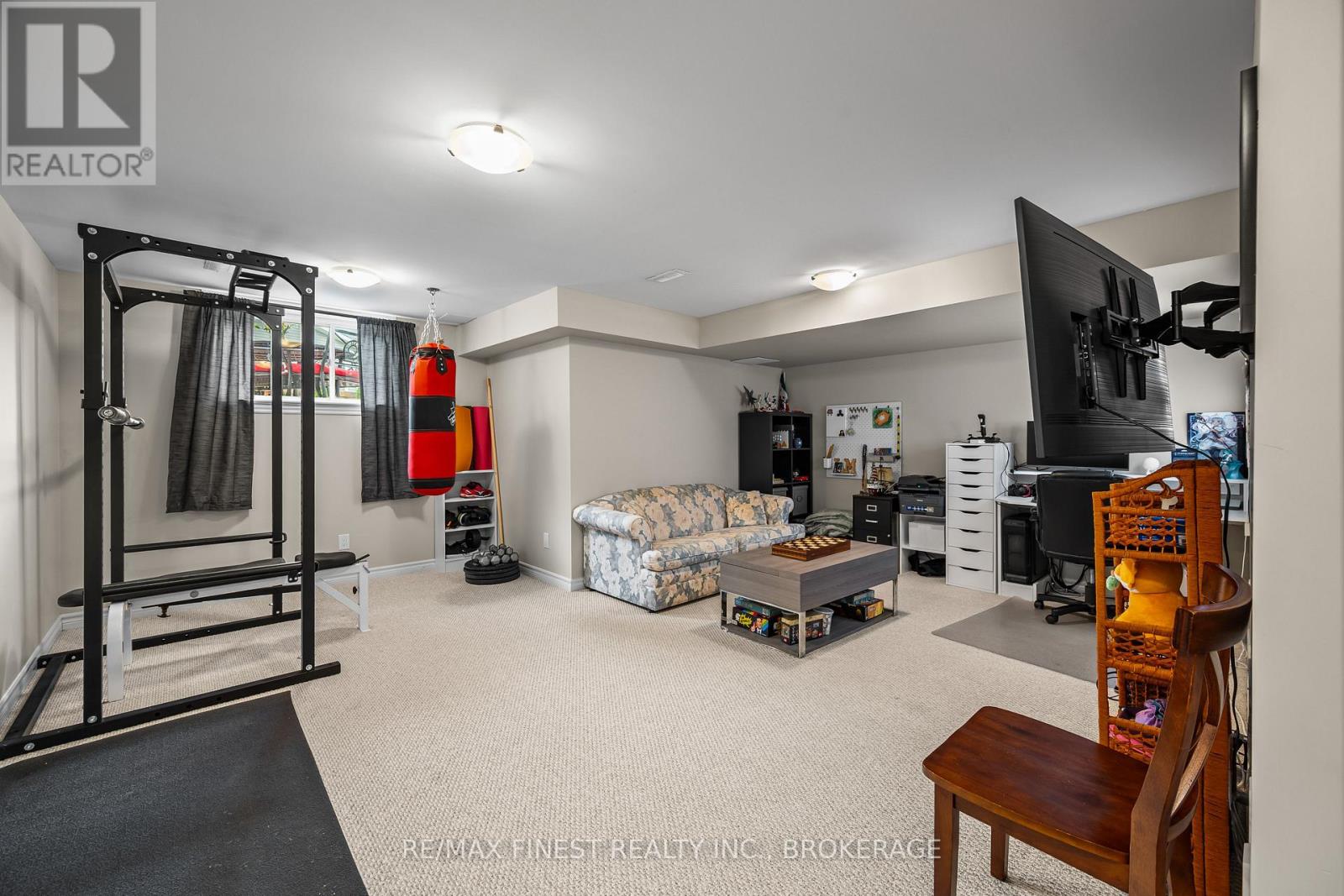 875 RIVERVIEW WAY - Image 28