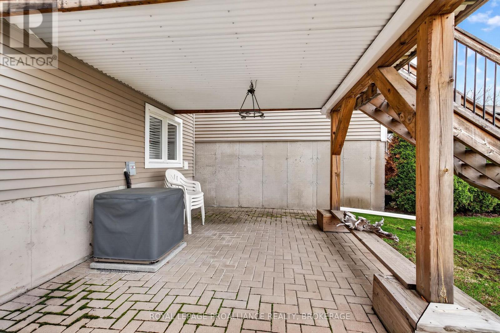 146 BRITANNIA CRESCENT - 25