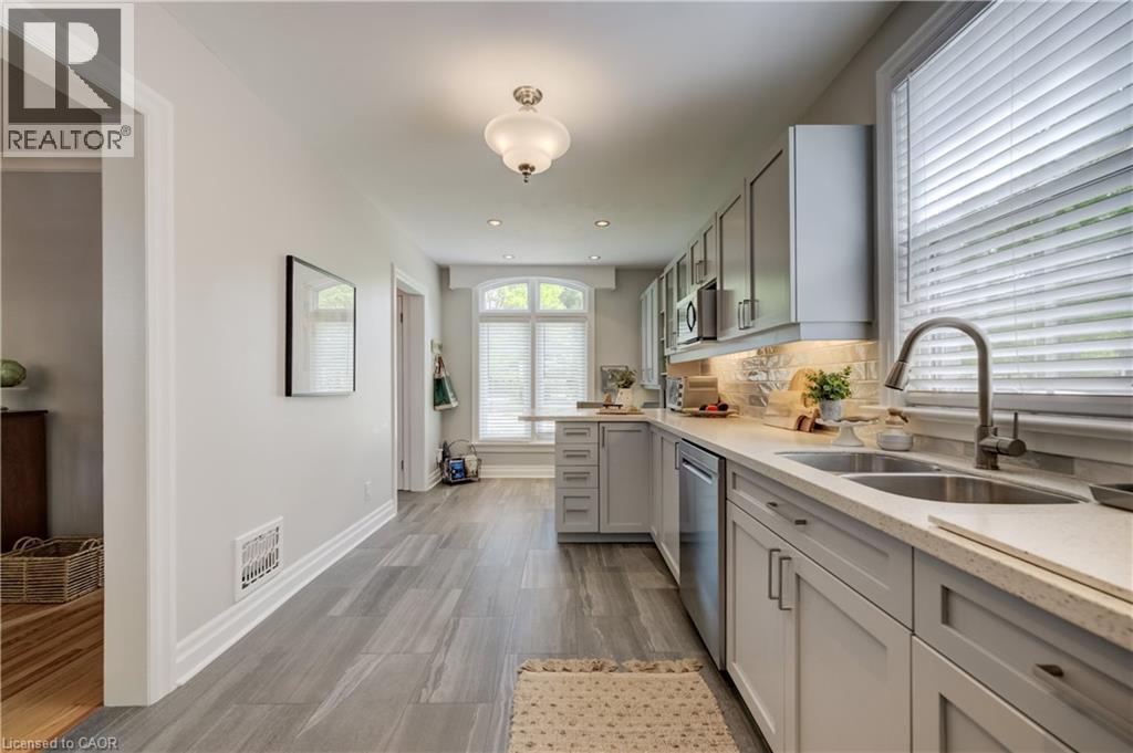 314 GLASGOW Street - Image 17