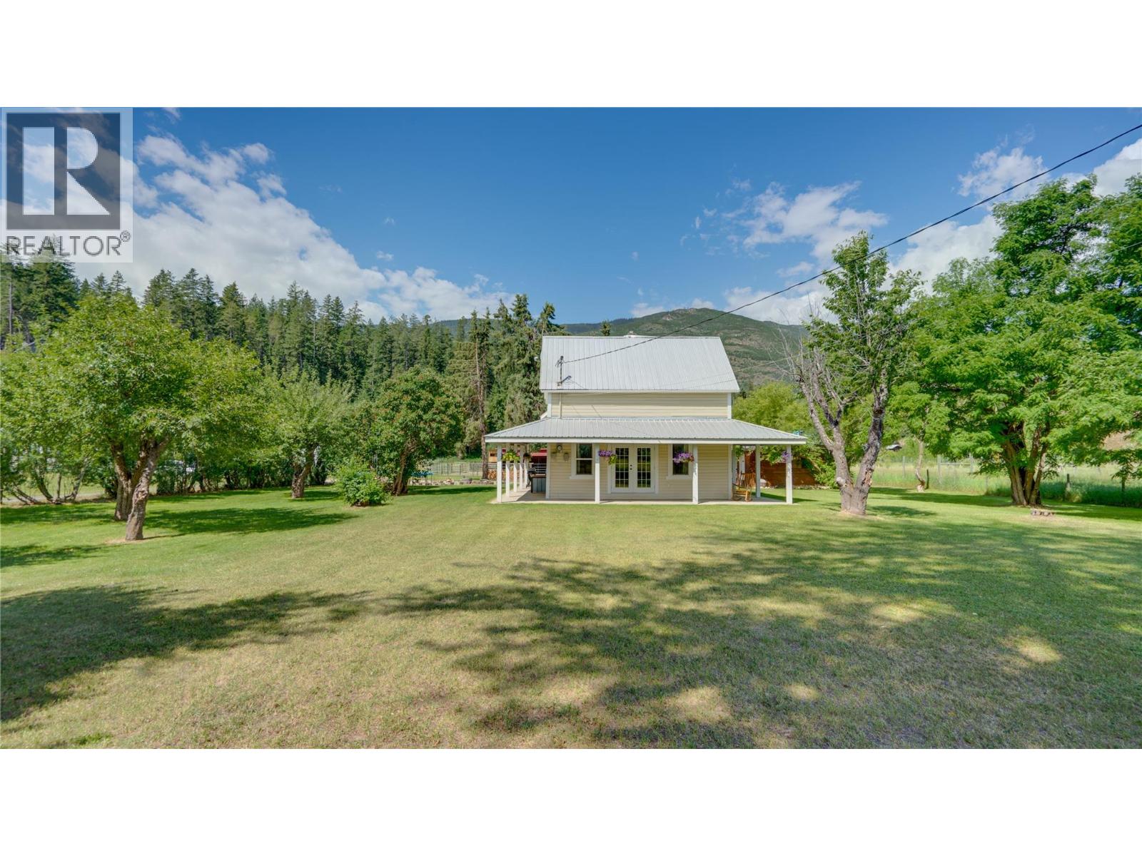  796 Salmon River Road, Salmon Arm
