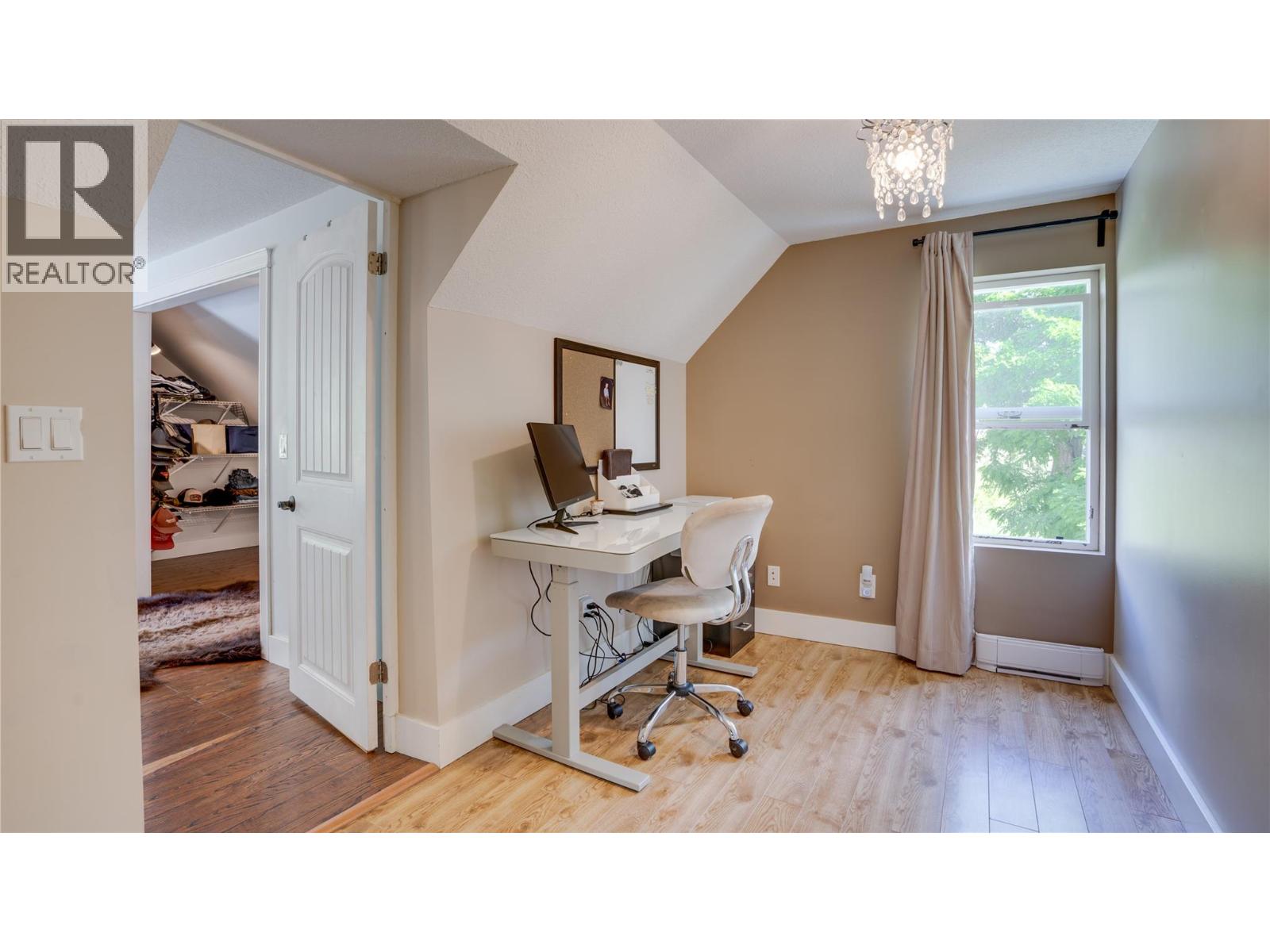  796 Salmon River Road, Salmon Arm