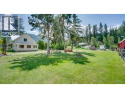 796 Salmon River Road, Salmon Arm, BC V1E3E9 Photo 11