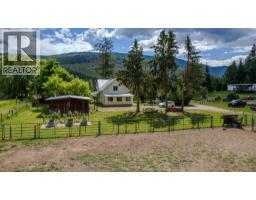 796 Salmon River Road, Salmon Arm, BC V1E3E9 Photo 10