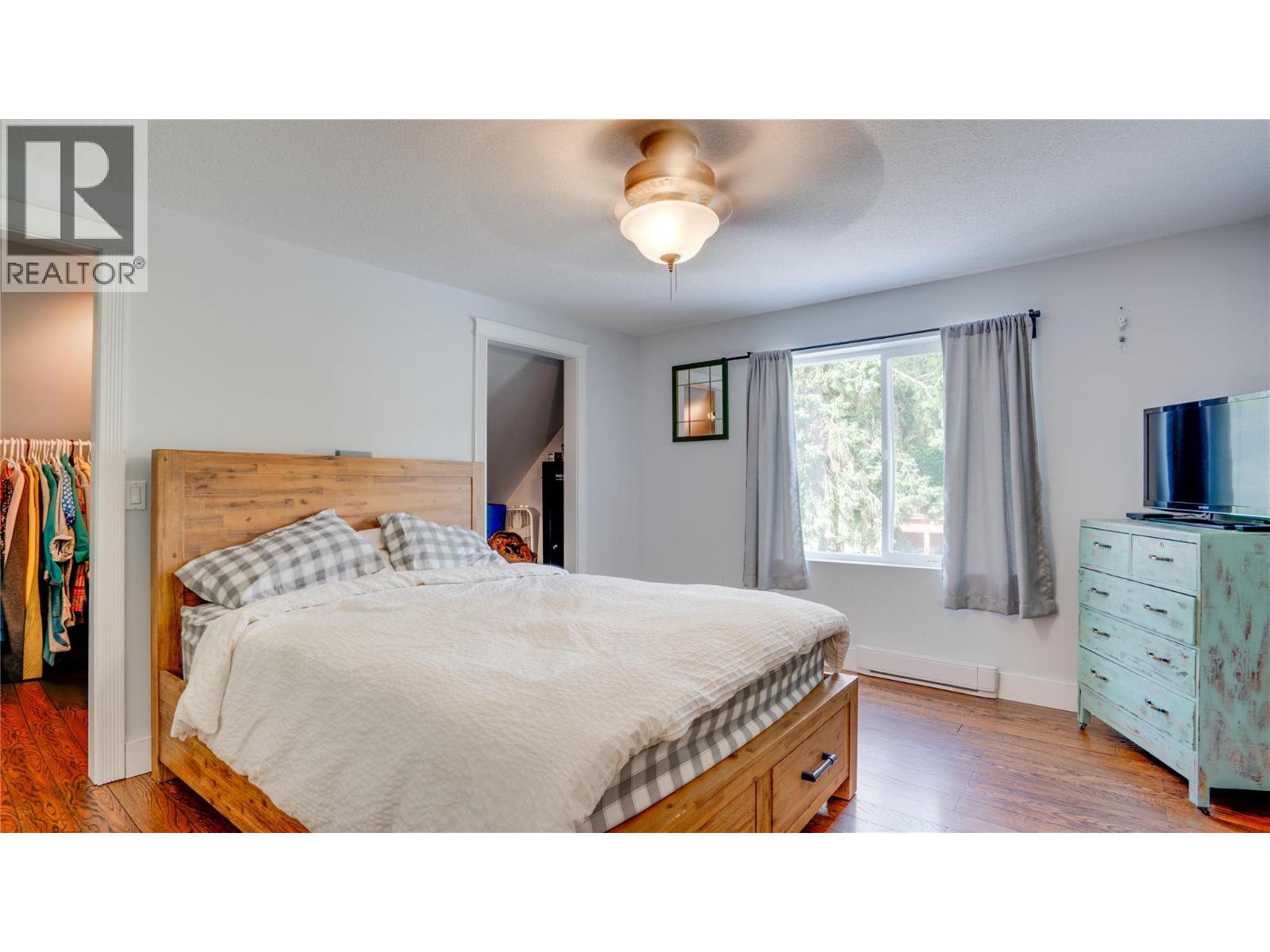 796 Salmon River Road, Salmon Arm