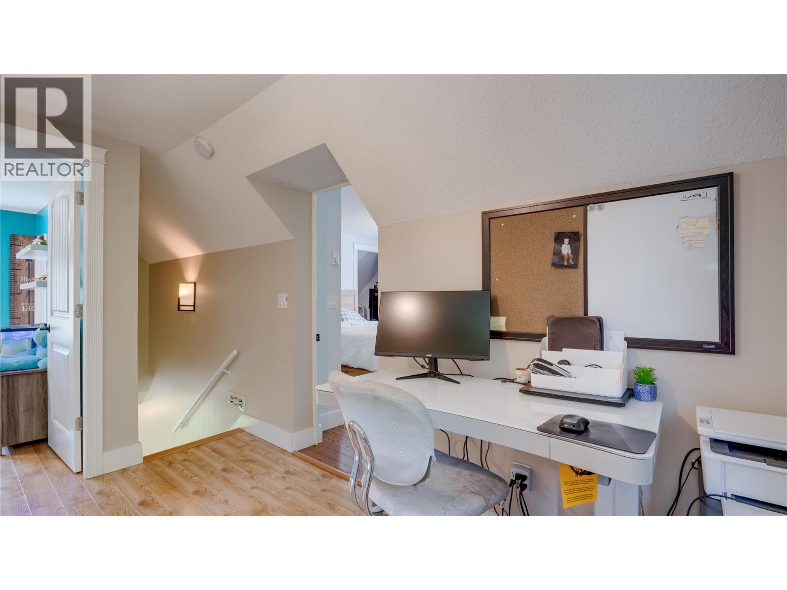  796 Salmon River Road, Salmon Arm