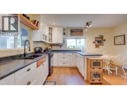 796 Salmon River Road, Salmon Arm, BC V1E3E9 Photo 14